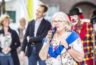 Viel politische Prominenz: Bezirksbürgermeisterin Irma Walkling-Stehmann, ... 